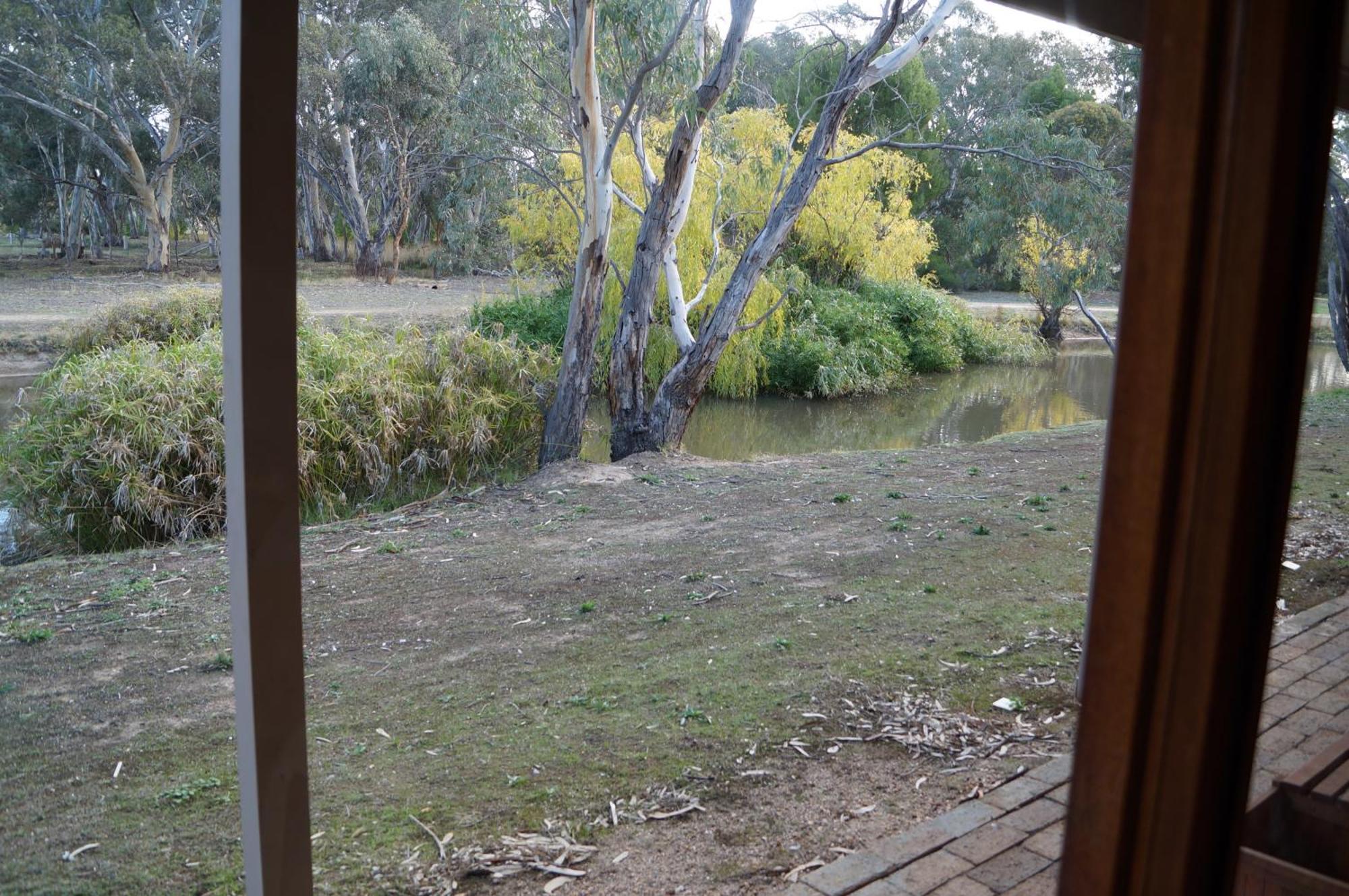 Magdala Motor Lodge & Lakeside Restaurant Stawell Bilik gambar
